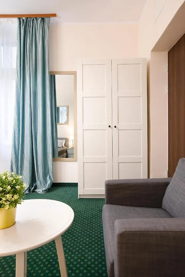 Charming Apartment, Wawel & Old Town Krakow II 0*,  Polonia